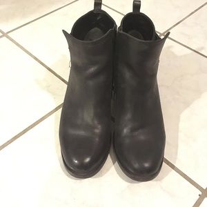 Leather black booties ankle boots